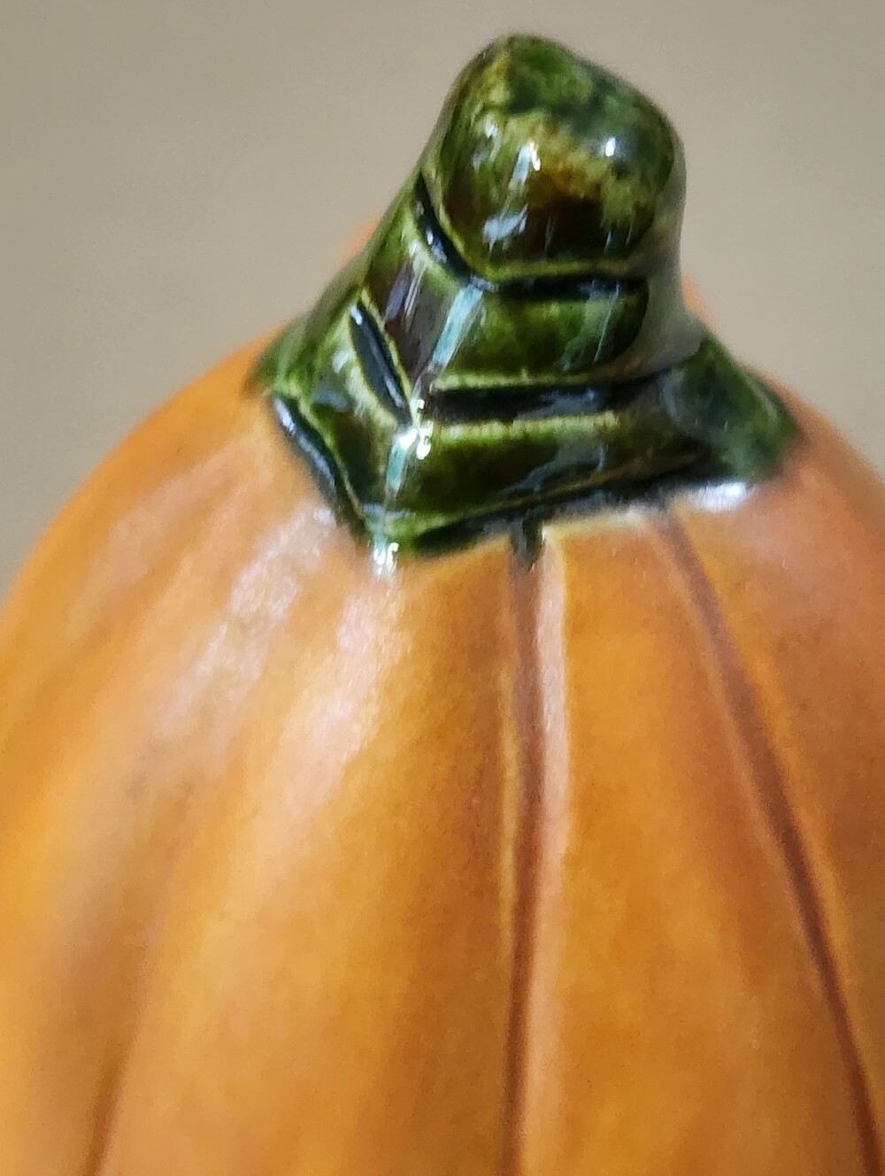Halloween Ceramic Anthropomorphic Pumpkin Silly Face Handpainted 3.75" Decorativ - Picture 5 of 10